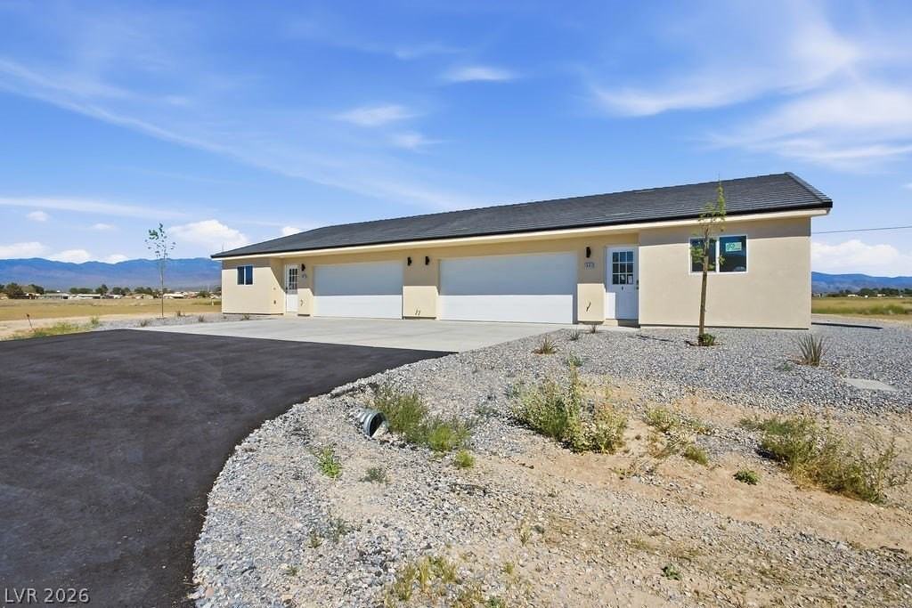 1641 Pershing Ave #AB - Photo 3 of 33