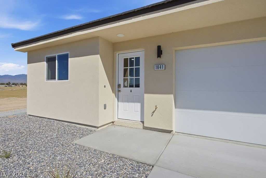 1641 Pershing Ave #AB - Photo 5 of 33