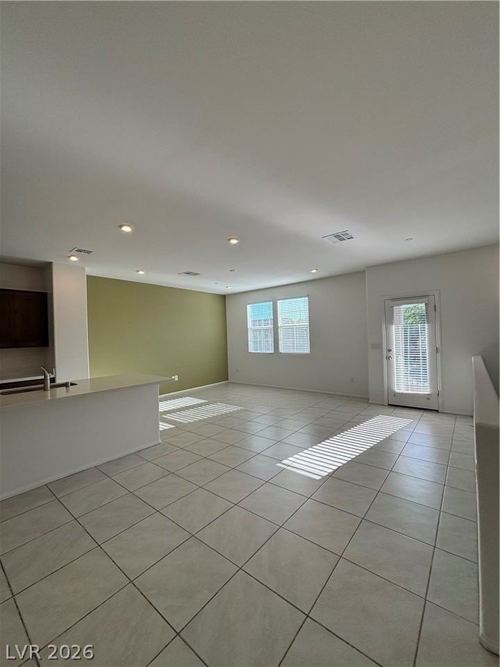 5672 Sartorial St - Photo 4 of 30