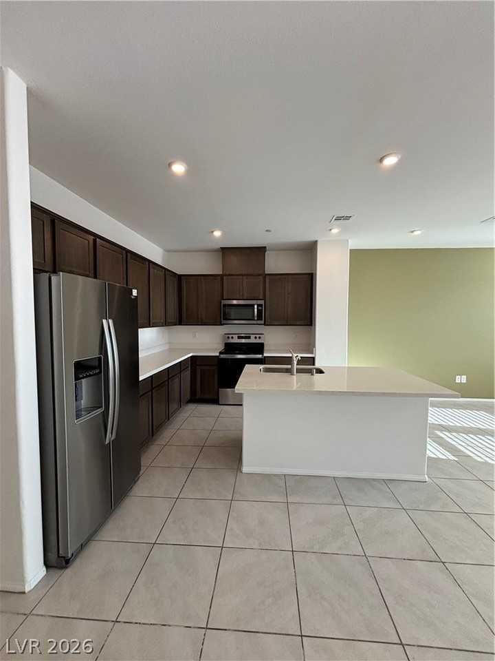 5672 Sartorial St - Photo 5 of 30