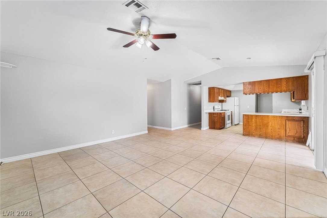 6513 Capricorn Dr - Photo 3 of 31