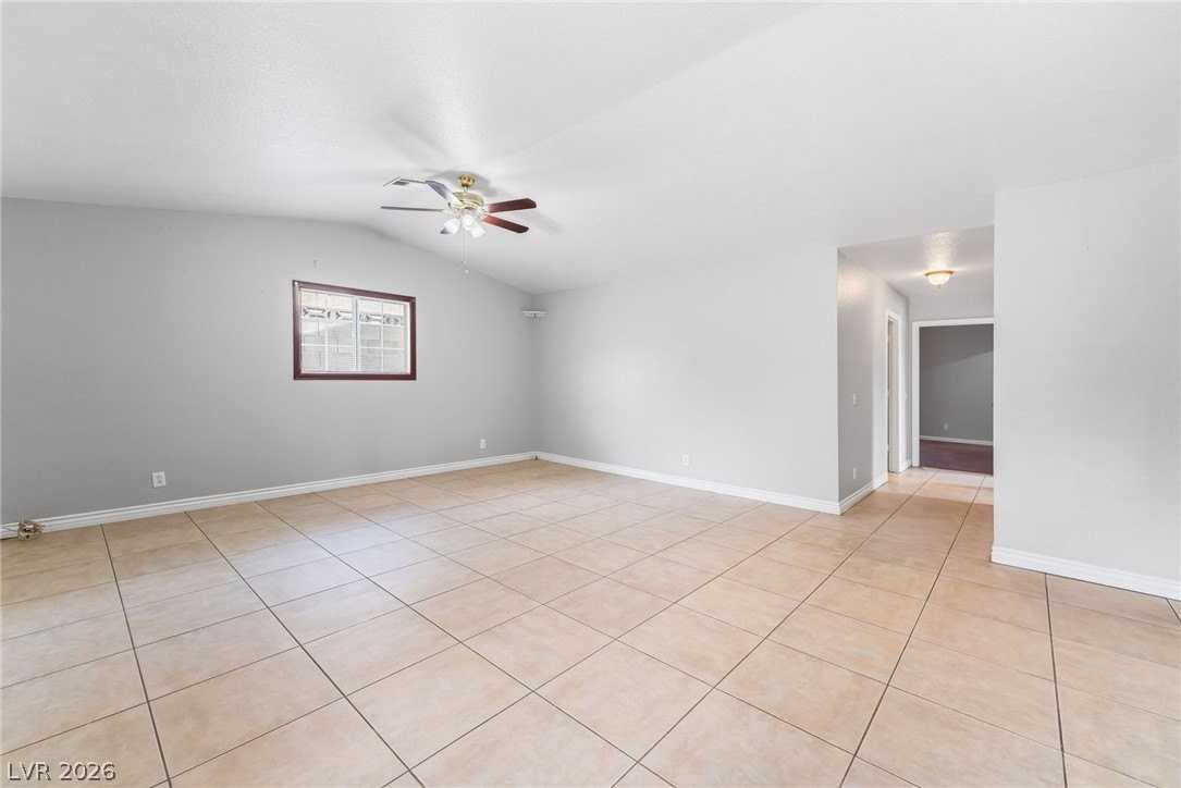 6513 Capricorn Dr - Photo 4 of 31