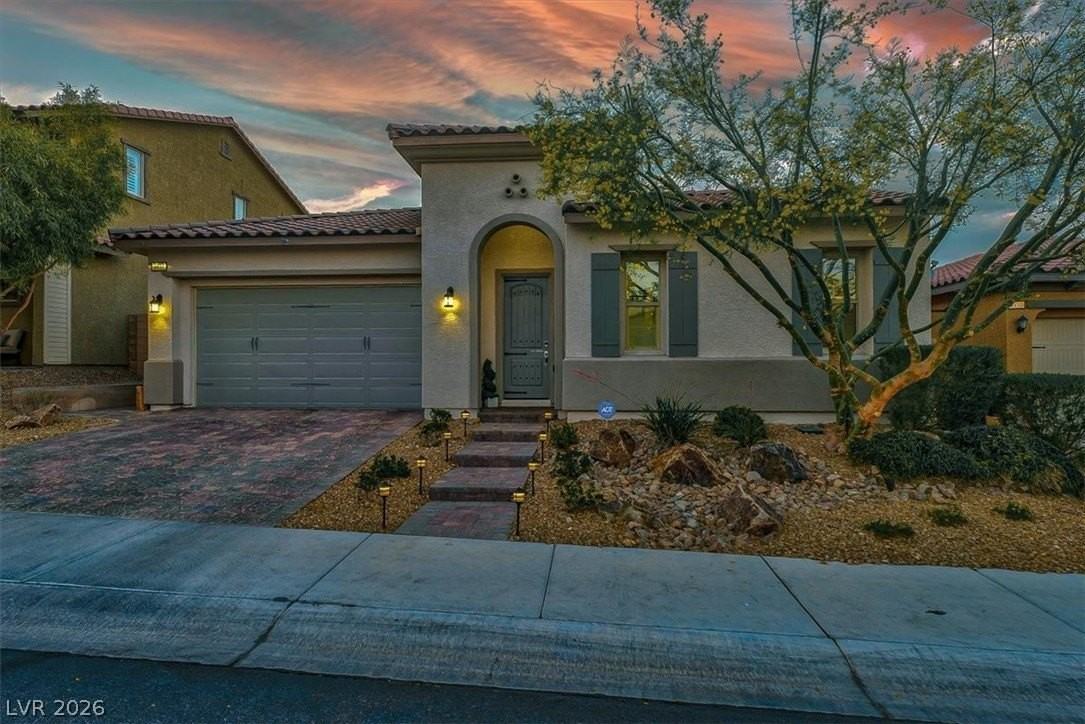 9936 Wildhorse Canyon Ave - Photo 3 of 46