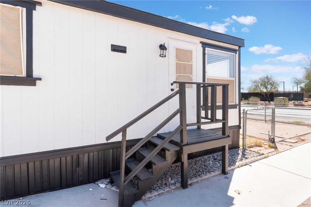 5808 Judson Ave - Photo 3 of 34