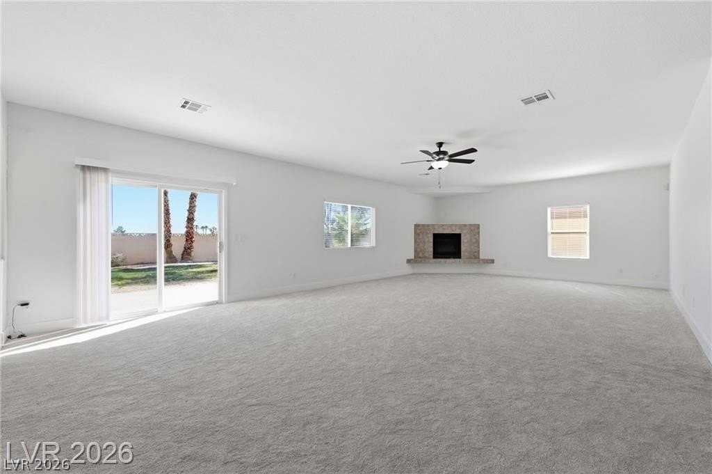 5424 Castle Vista Ct - Photo 5 of 18