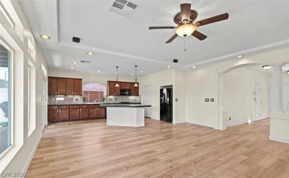 5945 Lambert Bridge Ave - Photo 4 of 26