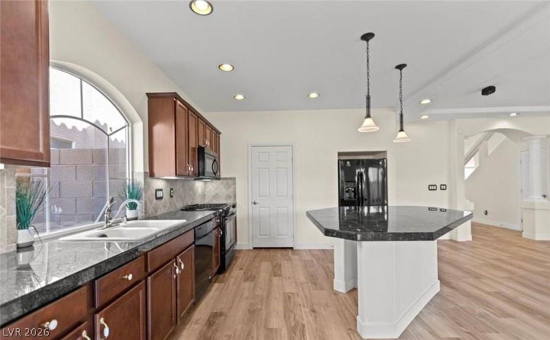 5945 Lambert Bridge Ave - Photo 7 of 26