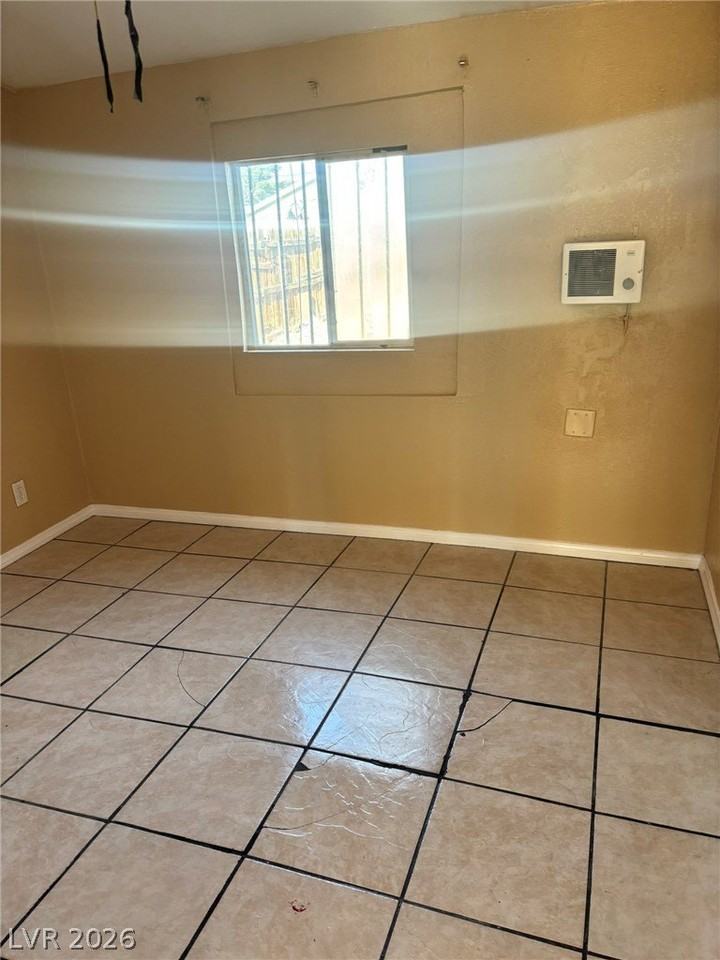 1118 Laurel Ave #1 - Photo 5 of 15