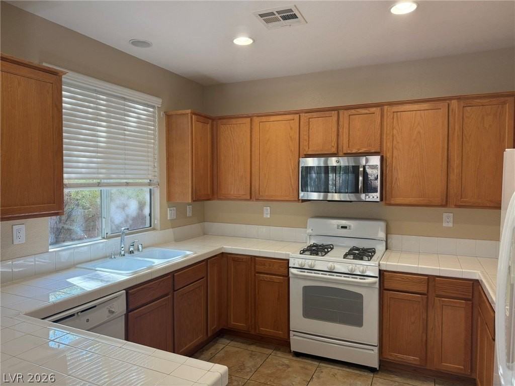 10526 Cliff Lake St #NA - Photo 4 of 18