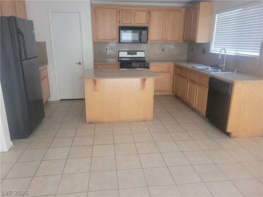 4336 Perfect Drift St - Photo 6 of 16