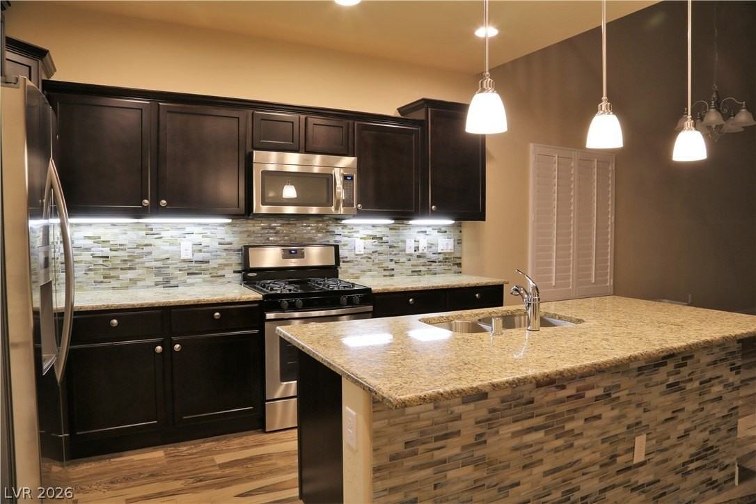 5667 Oak Bend Dr - Photo 2 of 13