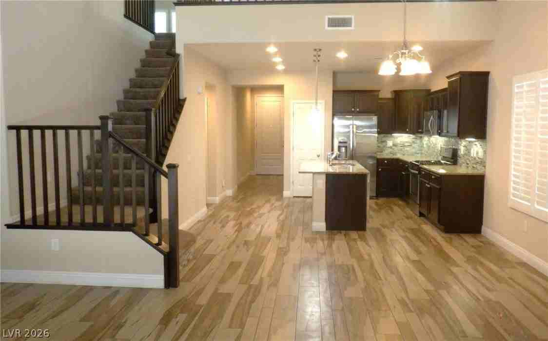 5667 Oak Bend Dr - Photo 4 of 13