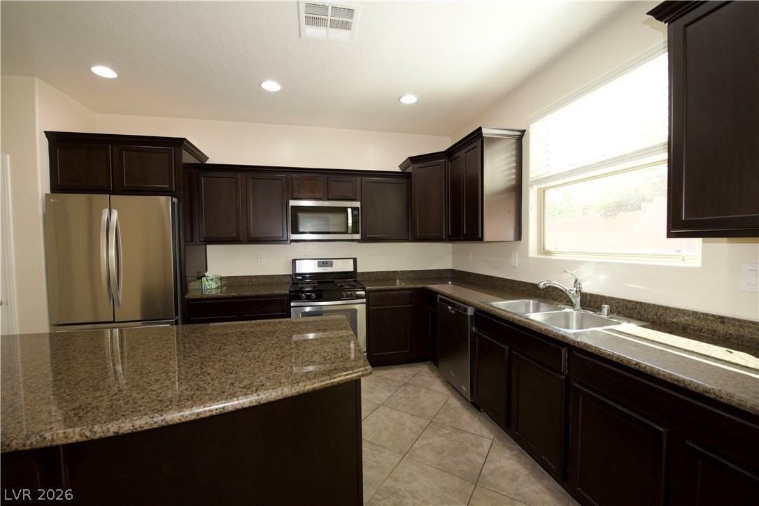 371 Woodland Moss Rd - Photo 7 of 45