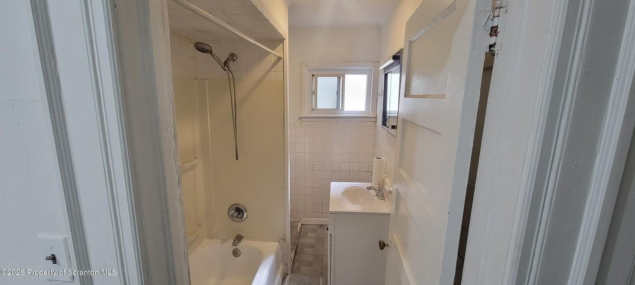 805 Monroe Ave Apt 3 - Photo 7 of 13