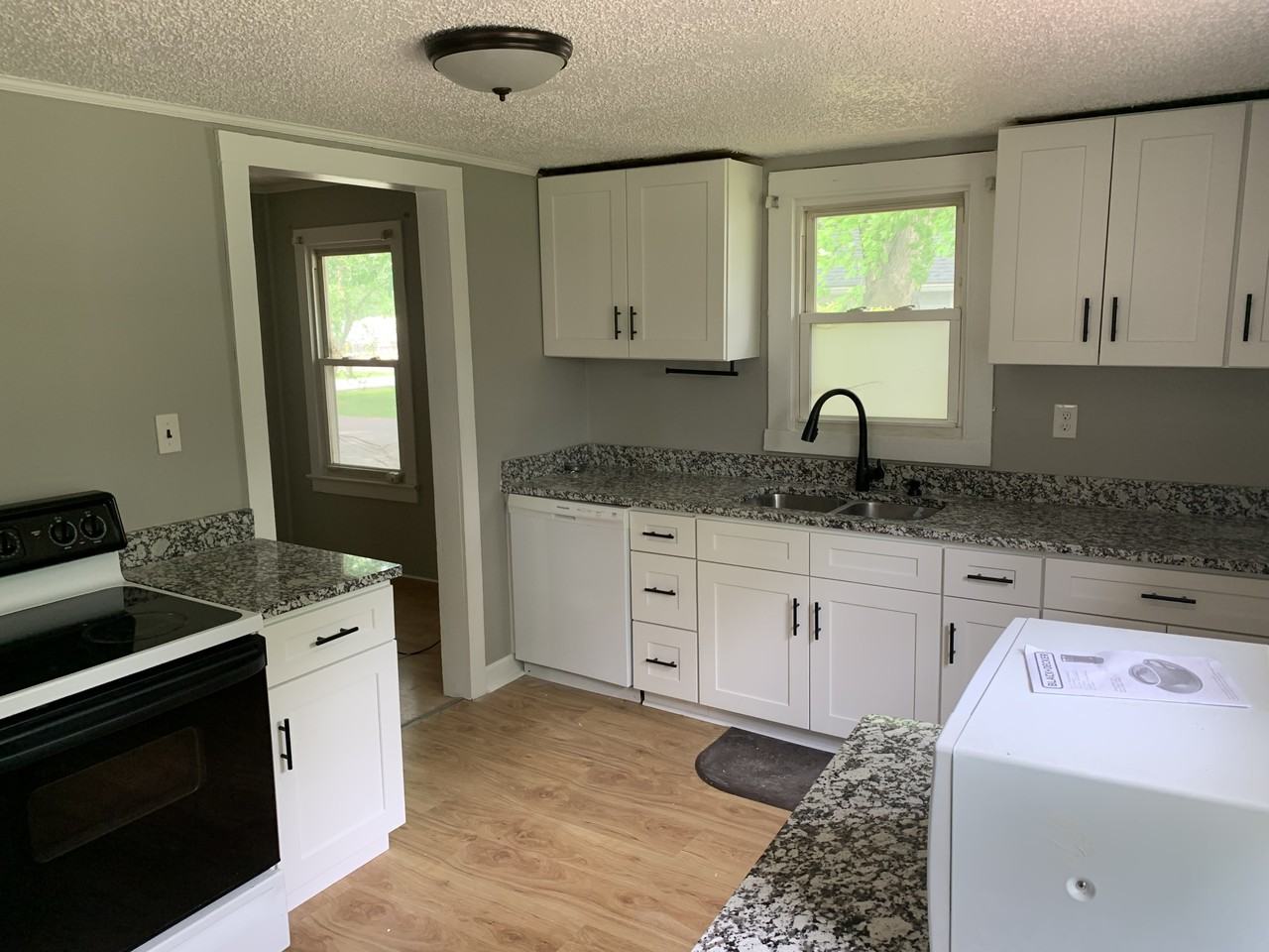 1236 Oliver St #1 - Photo 4 of 9