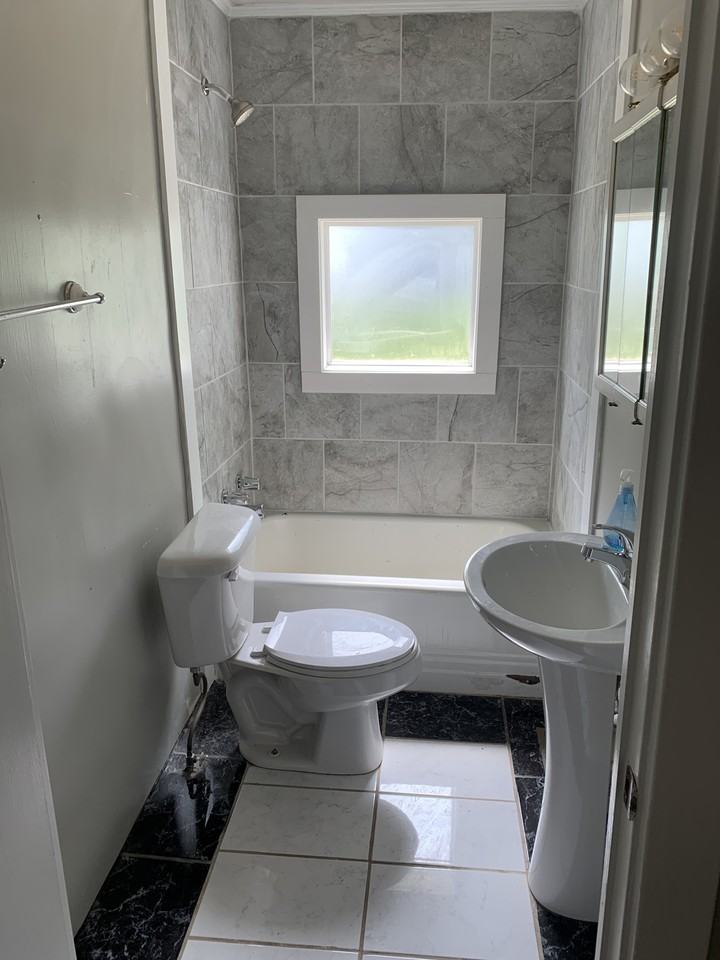 1236 Oliver St #1 - Photo 7 of 9