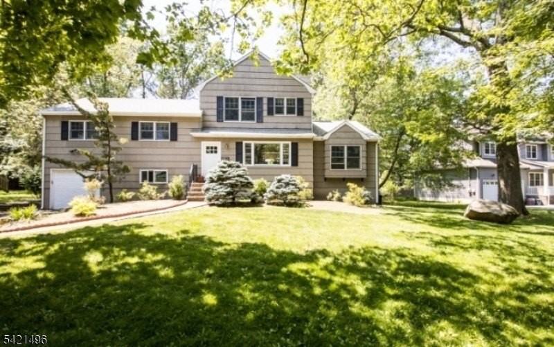 4 Rumson Rd - Photo 2 of 26