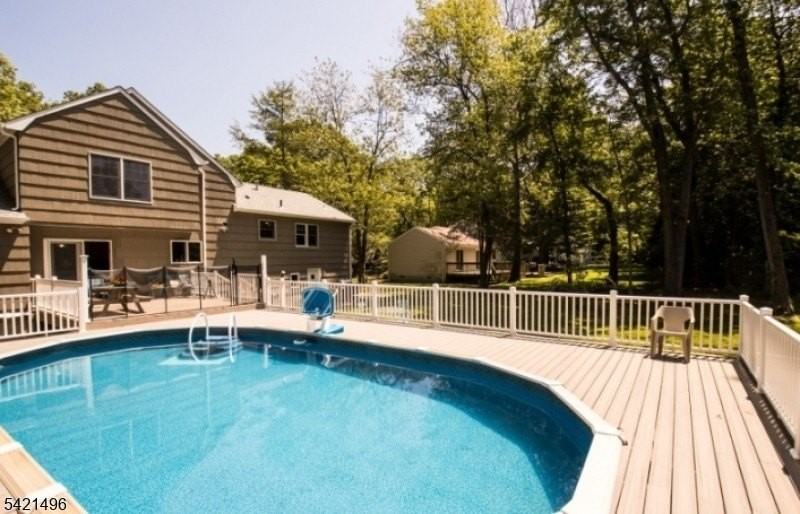 4 Rumson Rd - Photo 6 of 26