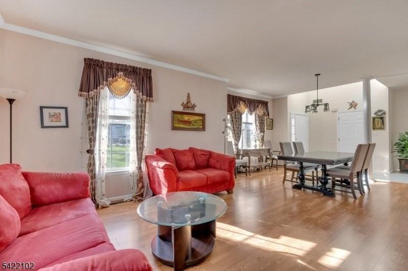 49 Gordon Cir #49 - Photo 3 of 26