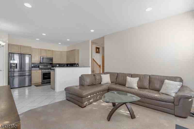 49 Gordon Cir #49 - Photo 6 of 26