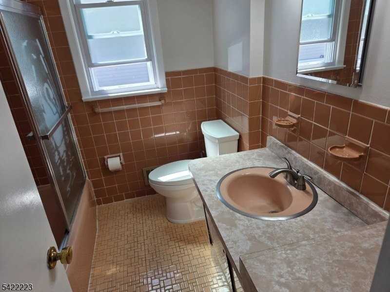 46 N 8th St #1 - Photo 7 of 8