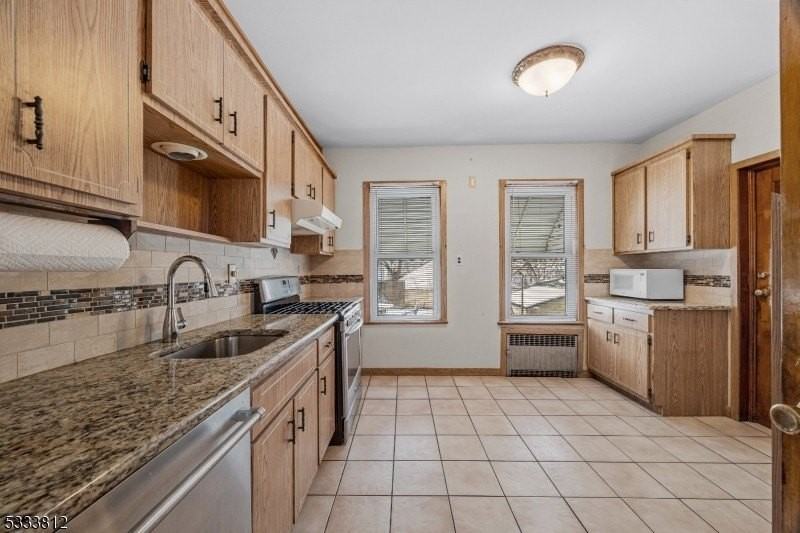 287 Hornblower Ave #1F - Photo 7 of 14