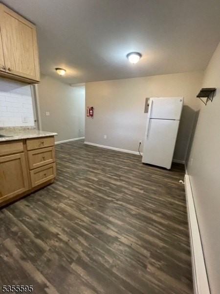 162 Main St #E - Photo 2 of 8