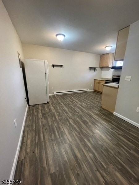 162 Main St #E - Photo 3 of 8