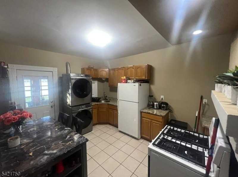 21 Terrace Pl #1 - Photo 2 of 10