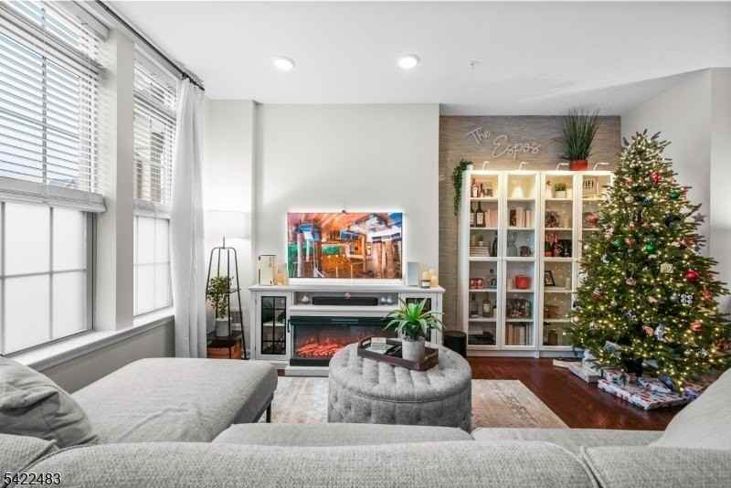 101 Robeson St - Photo 3 of 20