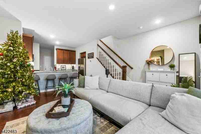 101 Robeson St - Photo 5 of 20