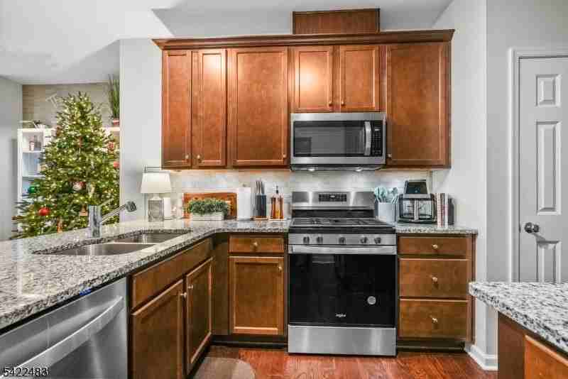 101 Robeson St - Photo 7 of 20