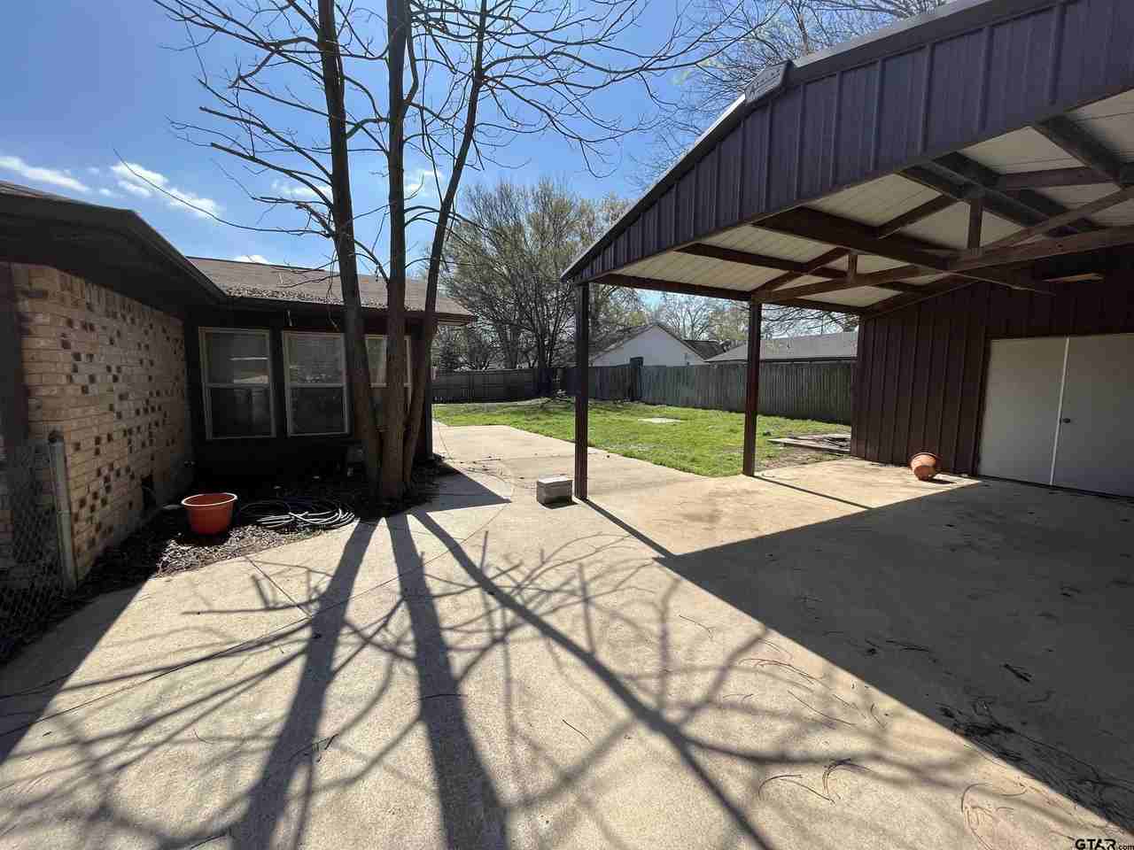 205 Shady Ln - Photo 5 of 29