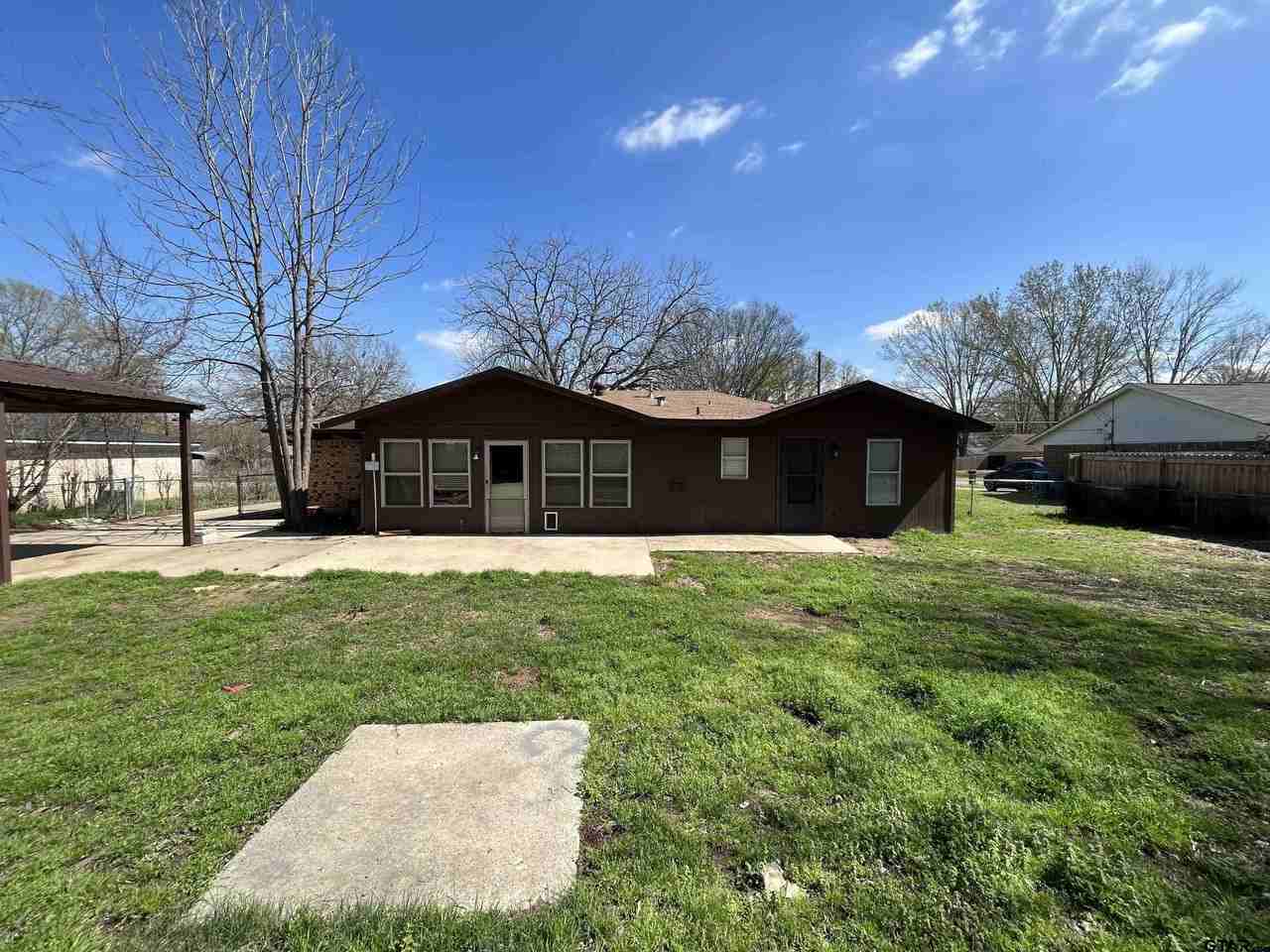 205 Shady Ln - Photo 7 of 29