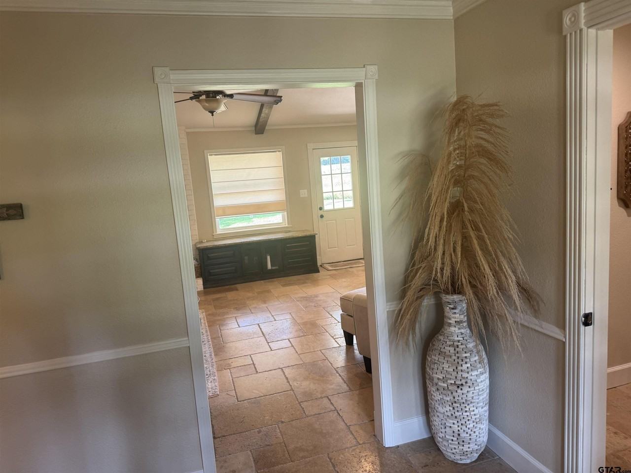 8856 Pleasant Hill Cir - Photo 4 of 21