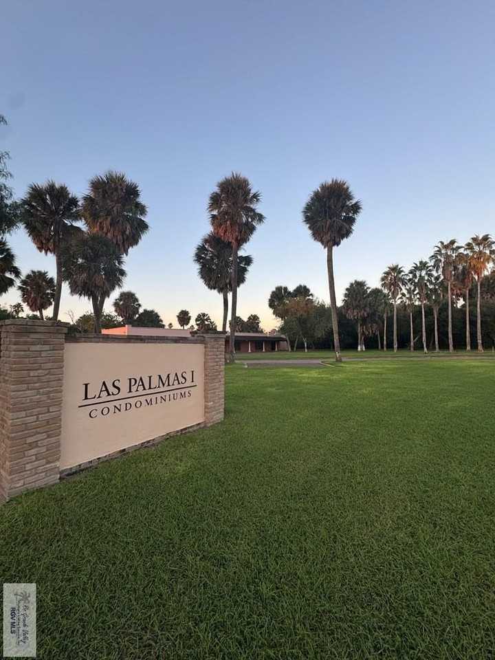 2D Palmetto Ct Unit 2d - Photo 2 of 15