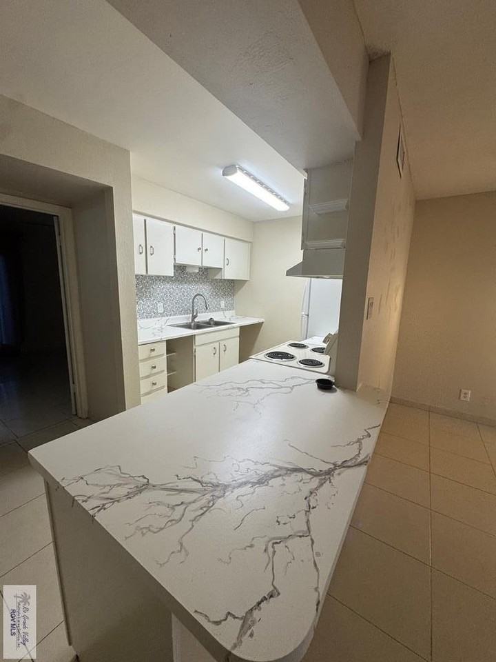 2D Palmetto Ct Unit 2d - Photo 6 of 15