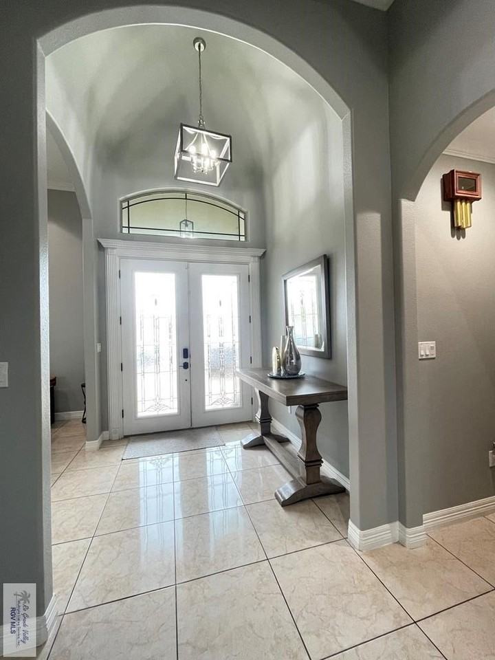 128 Alvarez Ct - Photo 2 of 16