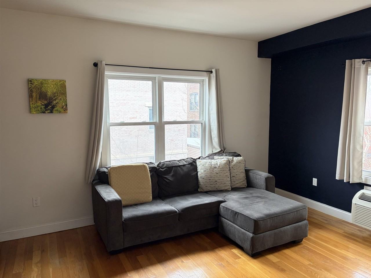 5501 Hudson Ave #401 - Photo 6 of 16