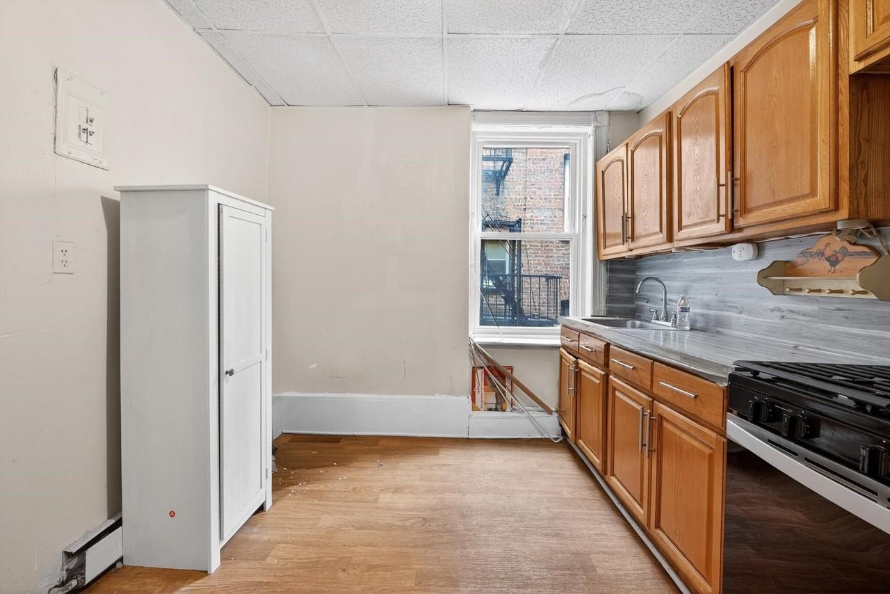 584 Avenue C #4 - Photo 2 of 14