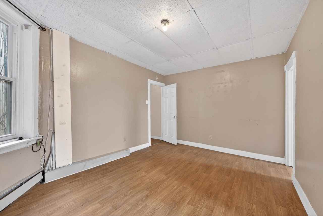 584 Avenue C #4 - Photo 6 of 14