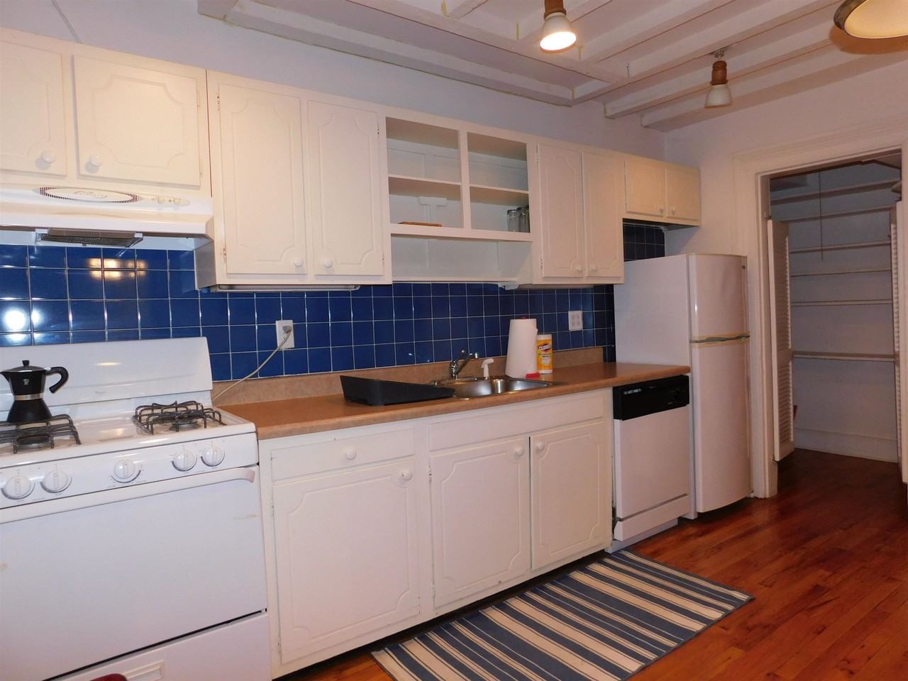 1113 Bloomfield St #1 - Photo 5 of 17