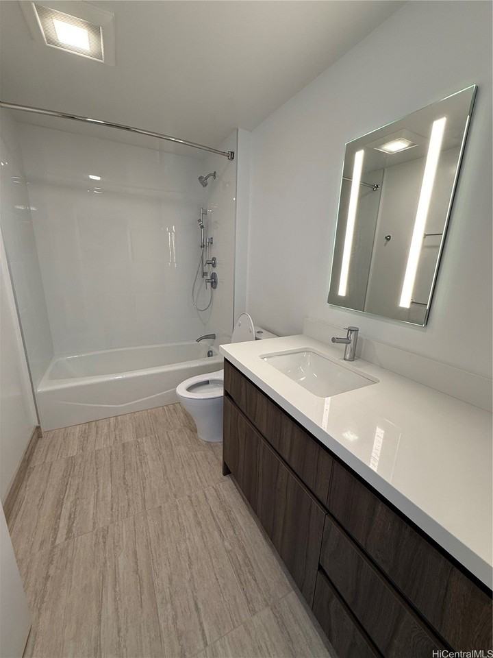 1500 Rycroft St #2607R - Photo 5 of 12