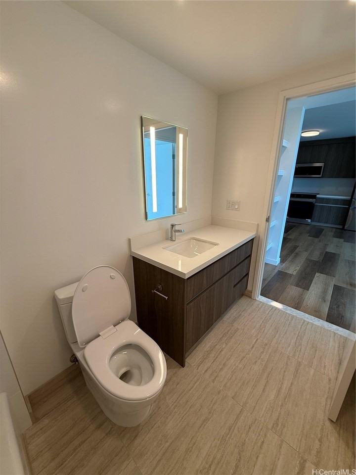 1500 Rycroft St #2607R - Photo 6 of 12