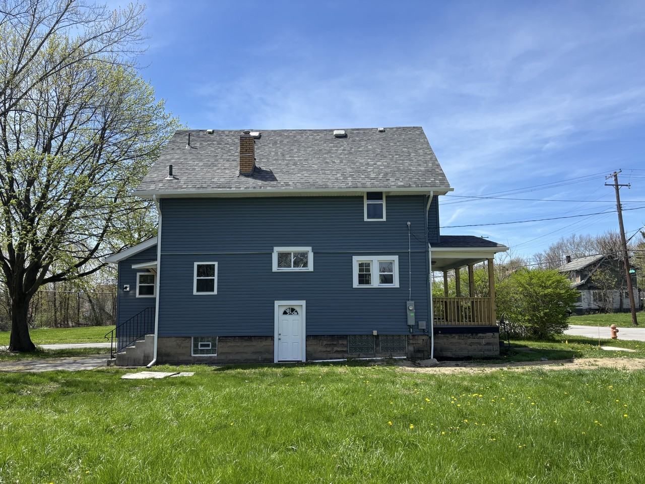 639 Fairgreen Ave #1 - Photo 2 of 12