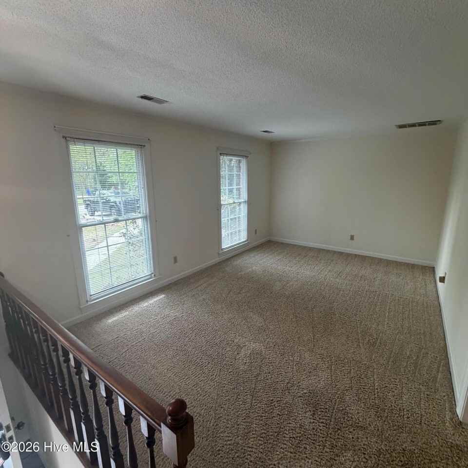 3208 Ellsworth Dr - Photo 7 of 20