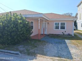 featured image of 404 Fort Fisher Blvd S Unit A