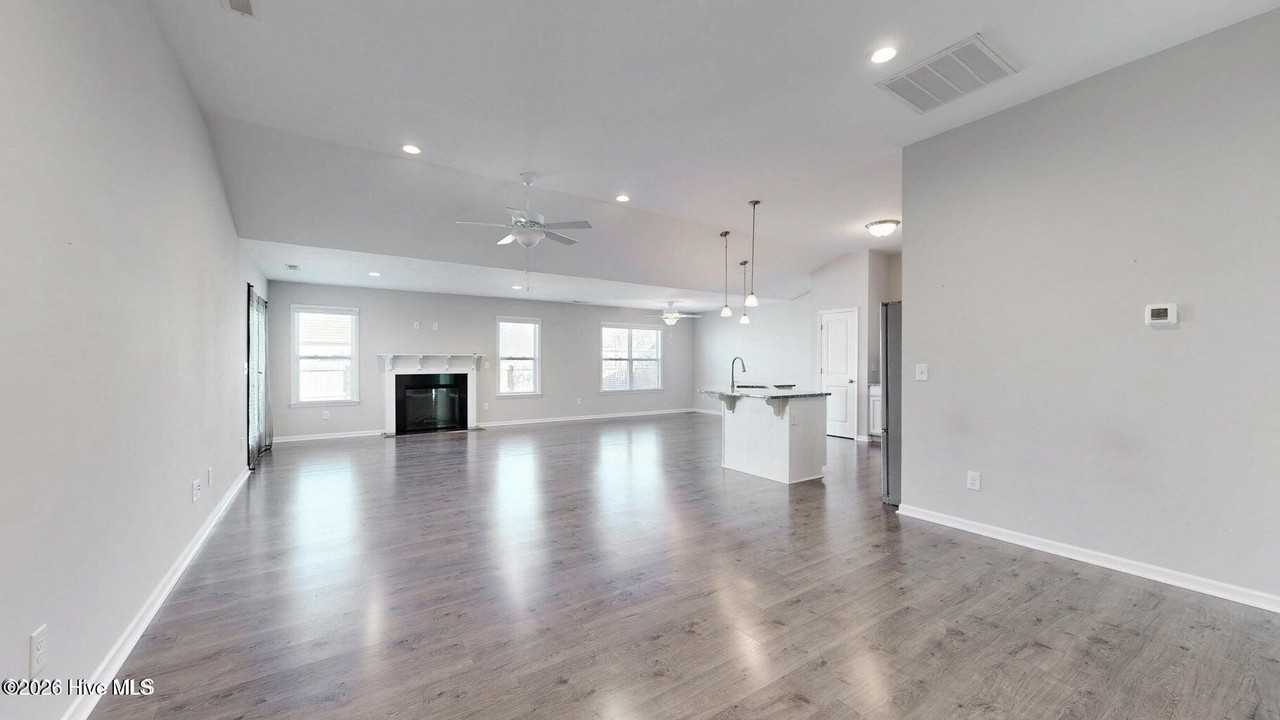 2644 Rhinestone Dr - Photo 2 of 17