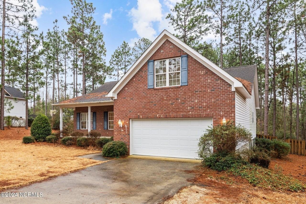 2 Moore Dr - Photo 2 of 26