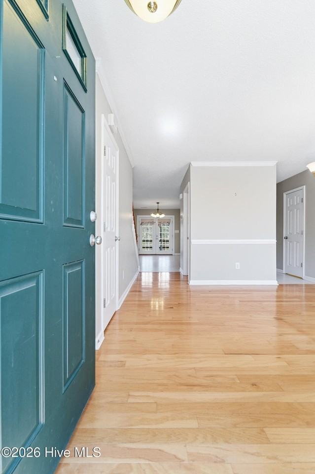 2806 Catamount Ct - Photo 2 of 27